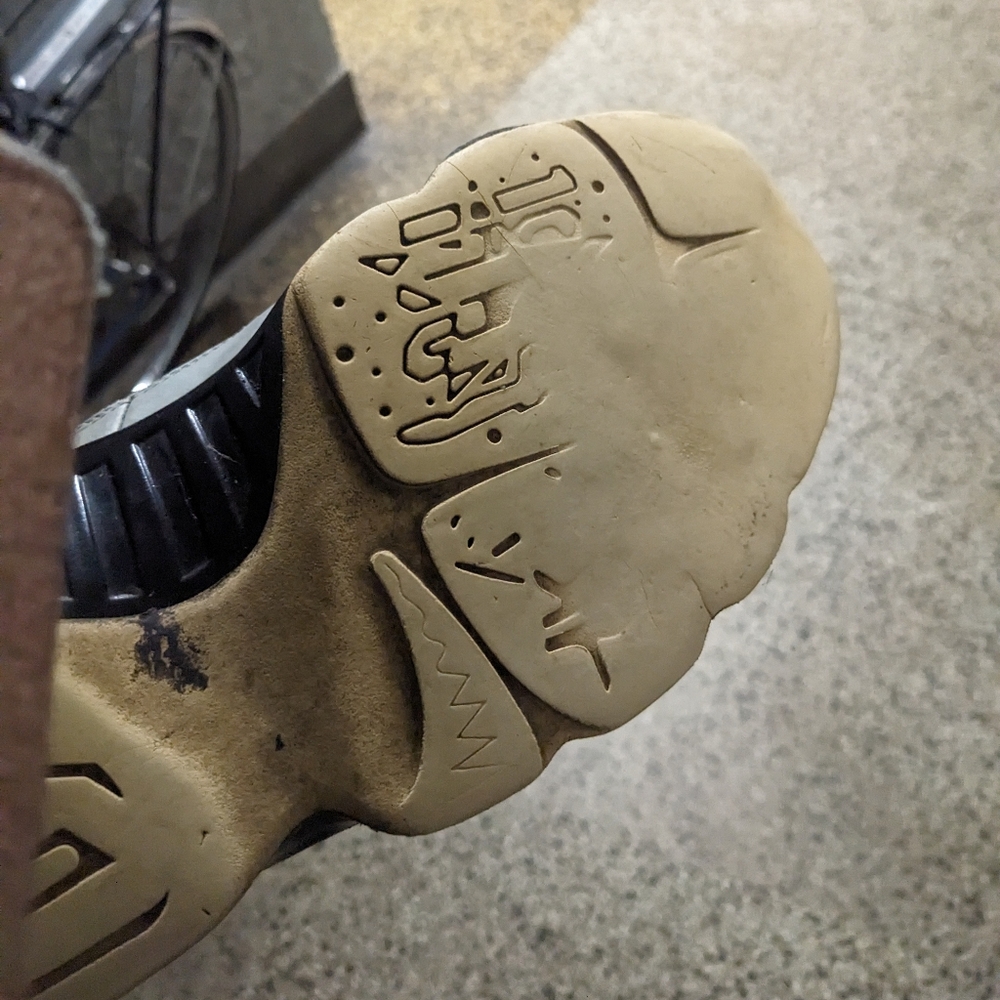 Jordan 11's - Picture 6 of 8